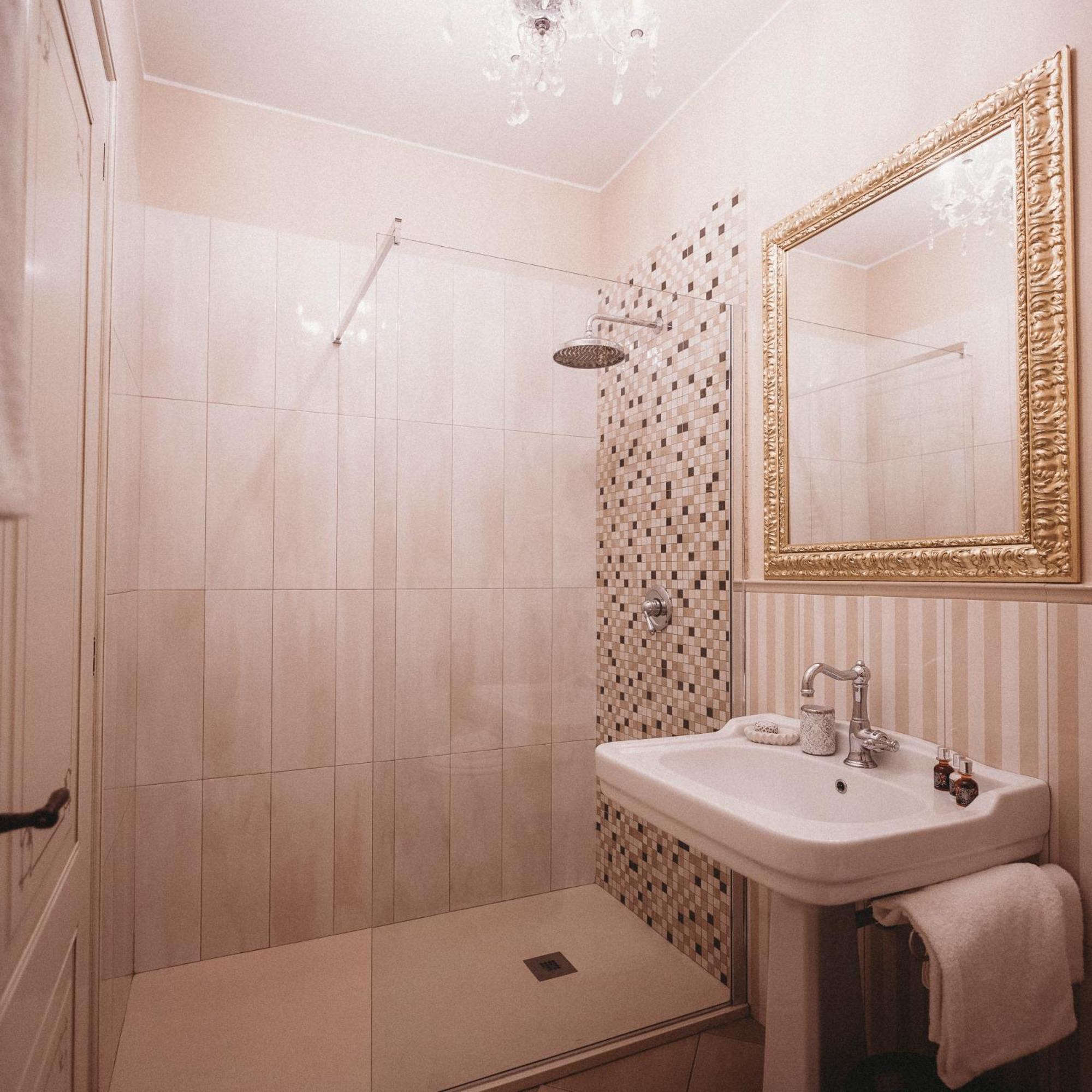 Salotto Delle Arti Hotel โมดินา ภายนอก รูปภาพ