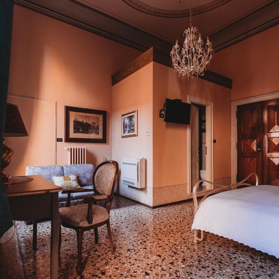 Salotto Delle Arti Hotel โมดินา ภายนอก รูปภาพ